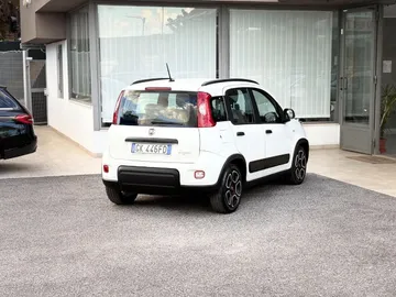 Car image 2