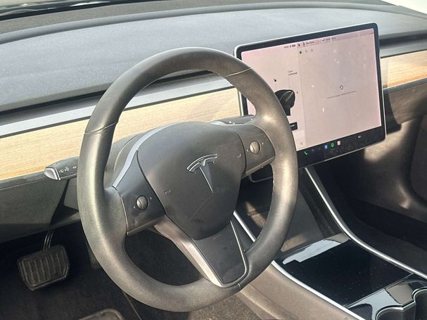 Tesla Model 3 60 Plus 175 kW image number 14