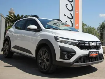 Car image 26