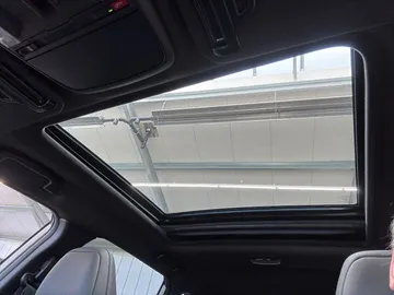 Car image 40