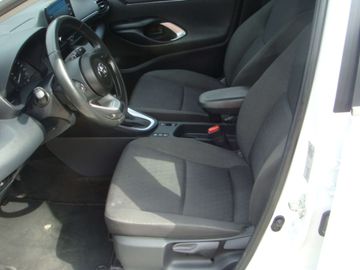 Car image 11