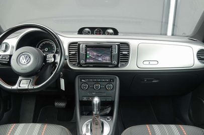 Car image 26