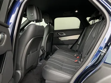Car image 29