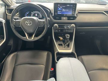 Car image 12