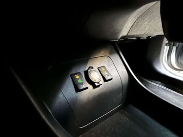 Car image 37