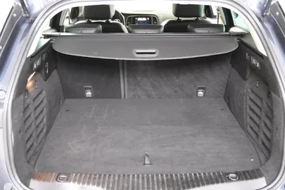 Car image 32