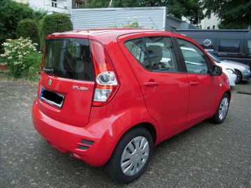 Car image 3