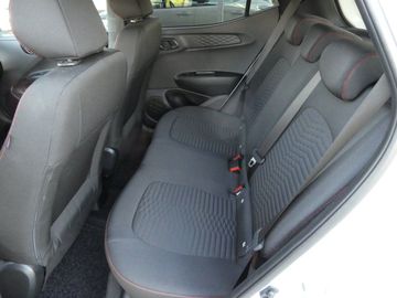 Car image 10