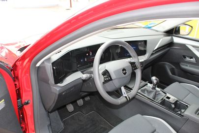 Car image 12