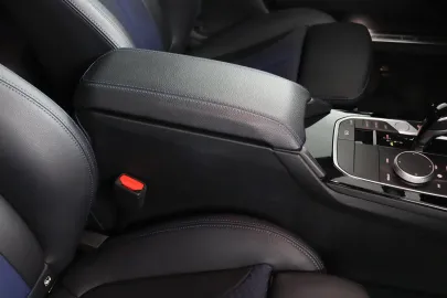 Car image 49