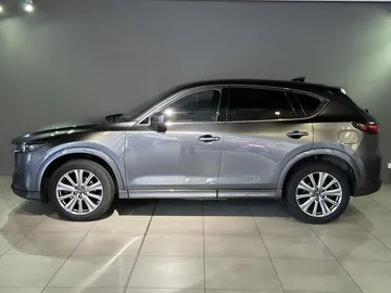 Car image 3