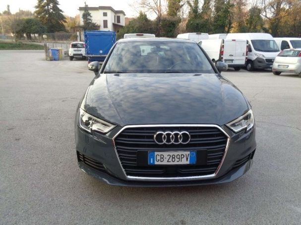 Audi A3 30 g-tron S tronic Business 96 kW image number 2