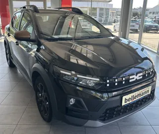Car image 2