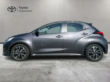 Car image 4