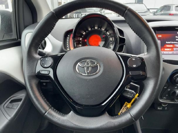 Toyota Aygo 53 kW image number 11