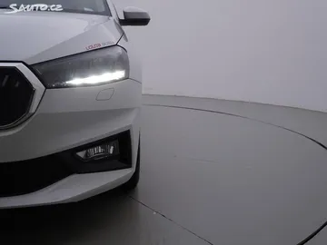 Car image 28