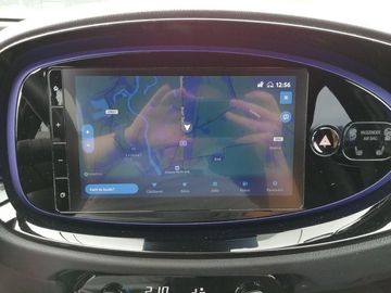 Car image 12