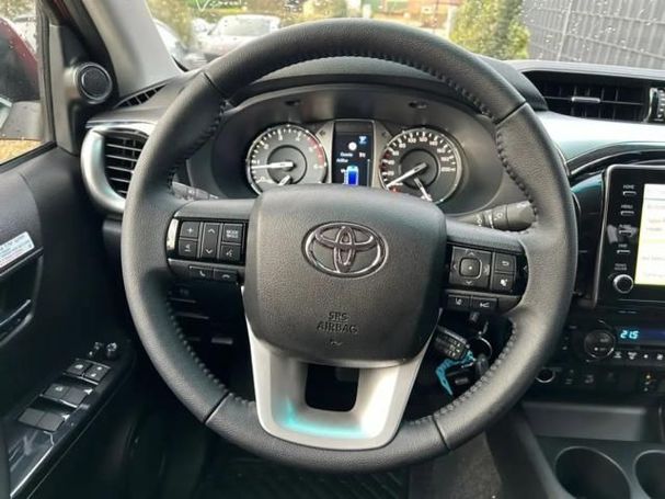 Toyota Hilux D 2.4 4D 4WD Professional 110 kW image number 7