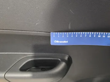 Car image 36