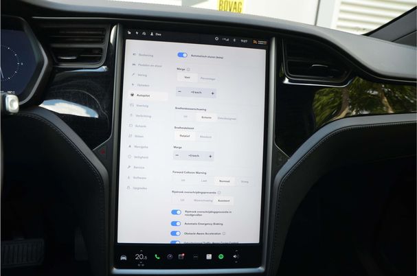 Tesla Model X 75D AWD 245 kW image number 23