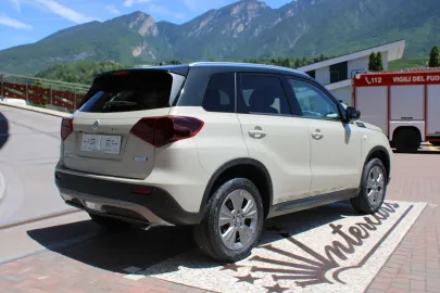 Car image 5