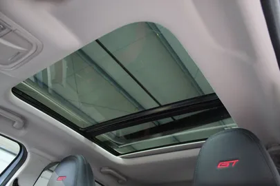 Car image 24