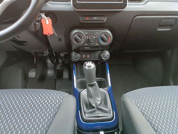 Car image 11