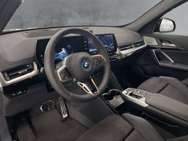 BMW iX1 xDrive30 M Sport Pro 225 kW image number 9