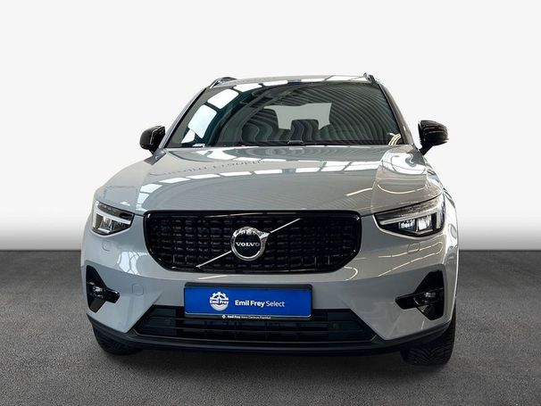 Volvo XC40 B3 Plus Dark DKG 120 kW image number 2