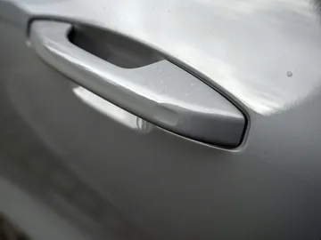 Car image 32
