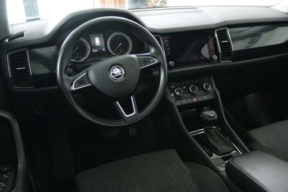 Car image 40