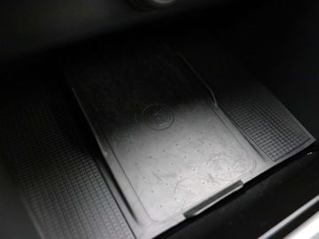 Car image 36