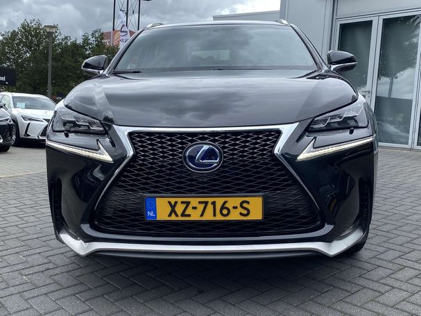 Lexus NX 300 h AWD 145 kW image number 8