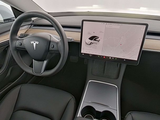 Tesla Model 3 208 kW image number 14