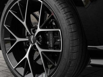 Car image 40
