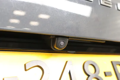 Car image 38