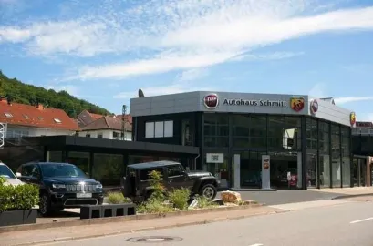 Car image 14
