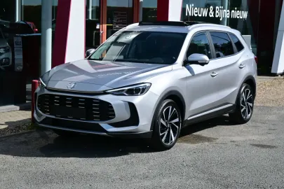 Car image 19