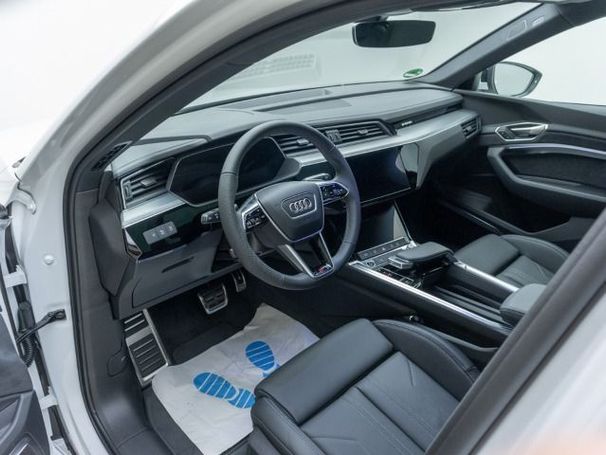 Audi Q8 50 e-tron S-line 250 kW image number 12