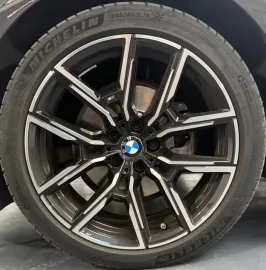 Car image 25