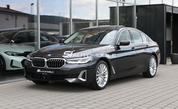 BMW 520d xDrive 140 kW image number 1