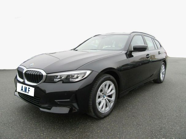 BMW 320d Touring Advantage 140 kW image number 1