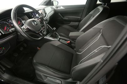 Car image 21