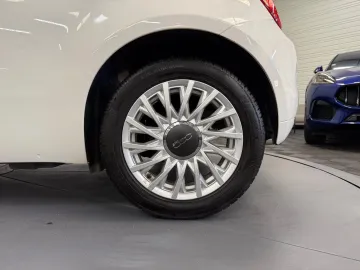 Car image 20