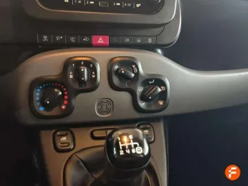 Car image 26