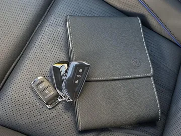 Car image 28