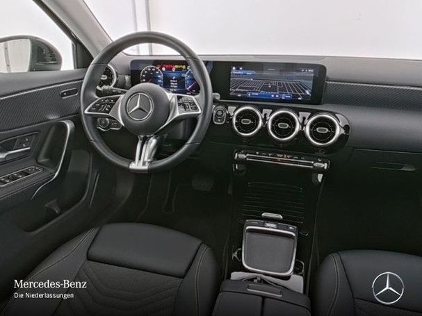 Mercedes-Benz A 180 100 kW image number 10