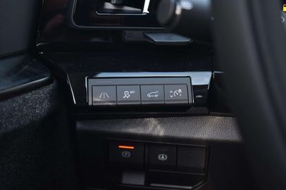 Car image 36