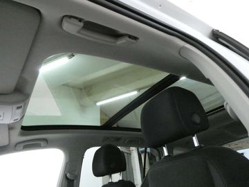 Car image 31