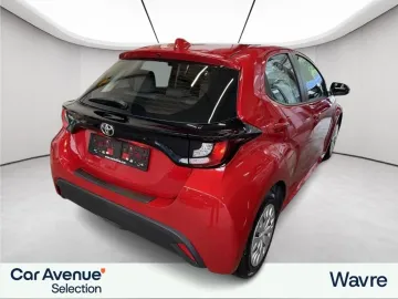 Car image 4